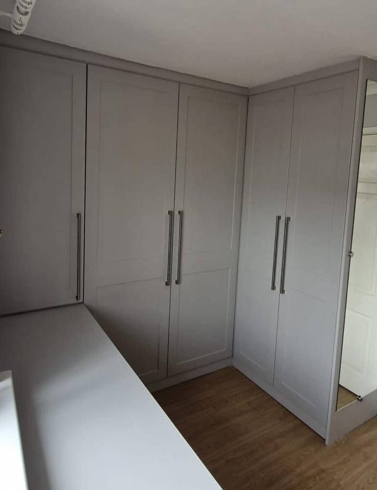 Fitted Wardrobes utilising awkward spaces
