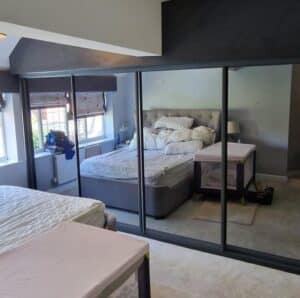 Mirrored Fitted sliding wardrobe doors